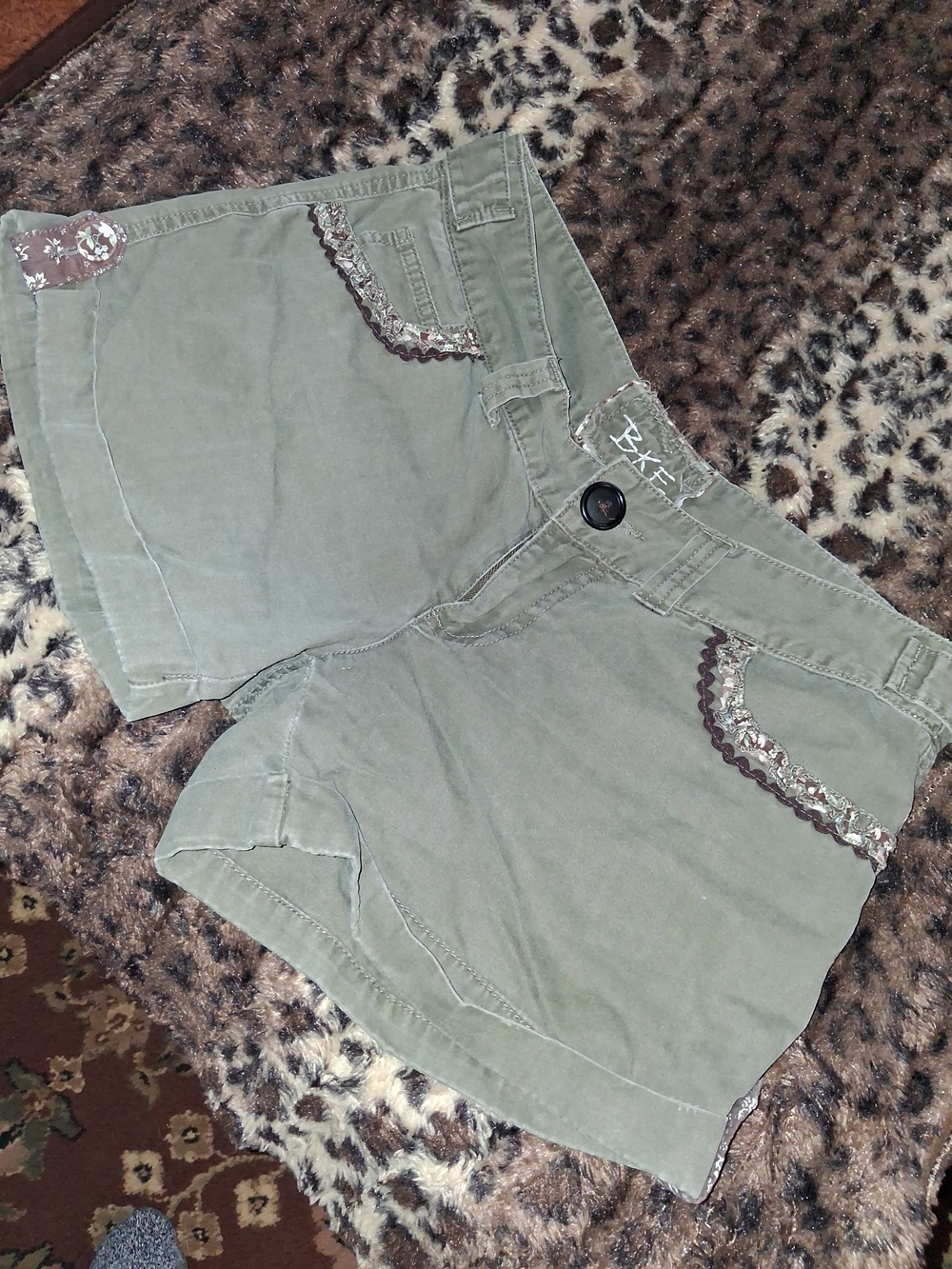 BKE Olive Green High-Waist Women's Shorts with Sequin Trim